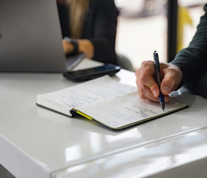 luke-southern-ftQrm7D1Rw0-unsplash